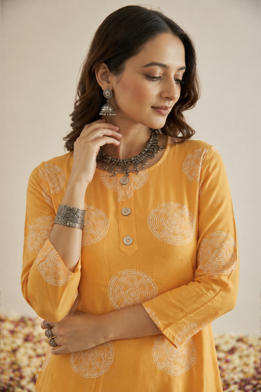 Genda Phool Floral Kurta (1 Pc)